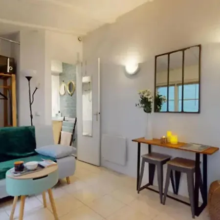 Appartamento Cosy A 12m² Avec Terrasse Privee Parigi